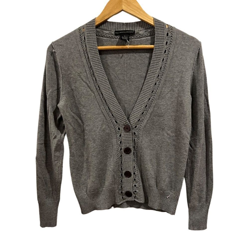 Preswick And Moore Gray Button crochet sweater size S